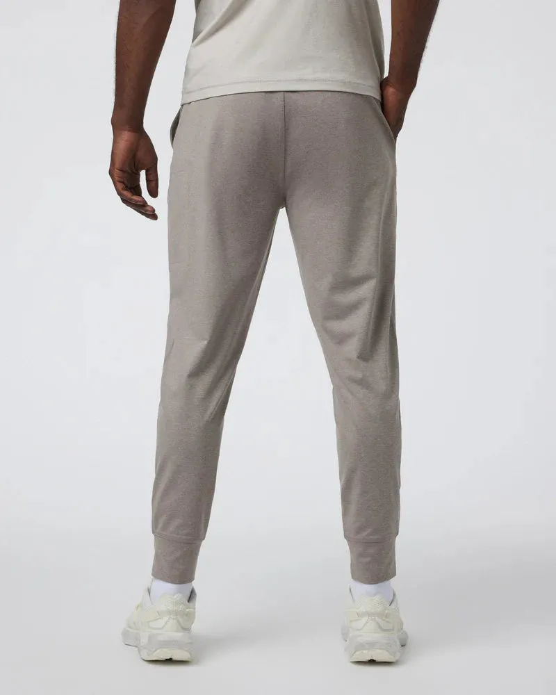 vuori Men's 28" Sunday Performance Jogger in Mocha Heather