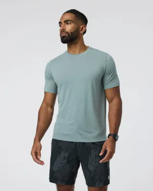 vuori Men's Current Tech Tee in Mist