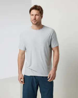vuori Men's Strato Tech Tee in Platinum Heather