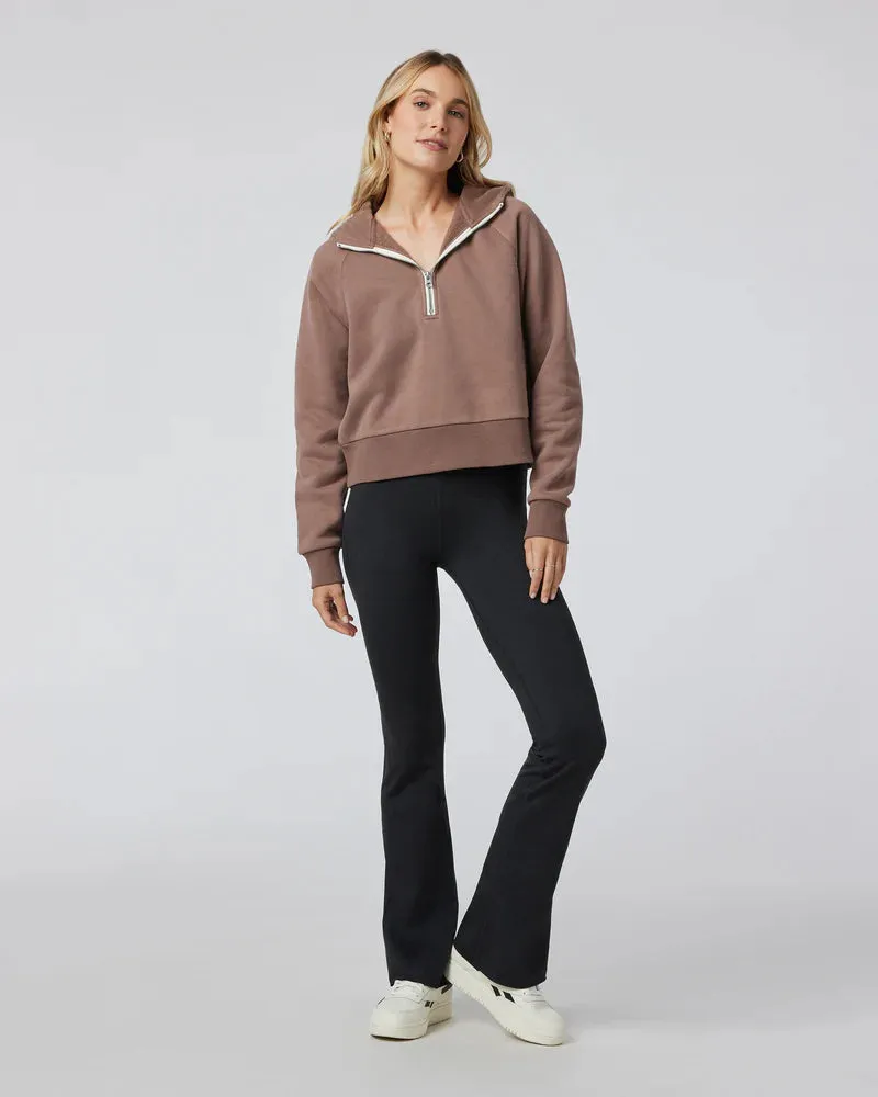 vuori Women's Halo Slim Flare in Black Heather