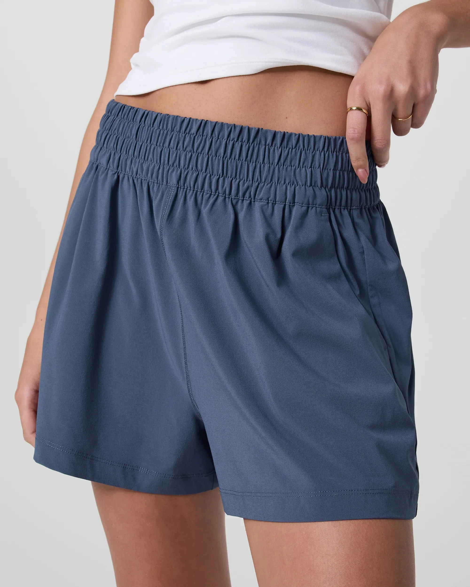 vuori Women's Villa Short in Azure