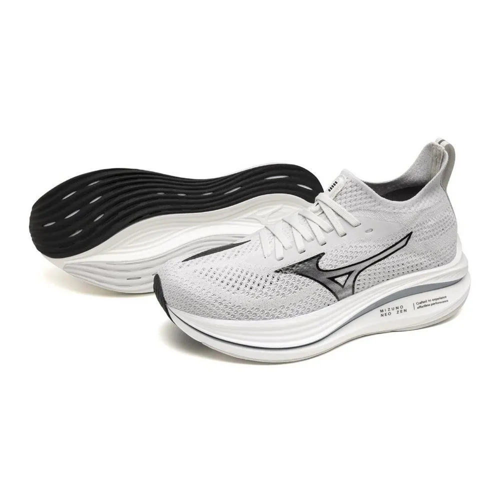 Women's Mizuno Neo Zen Running Shoe in Nimbus Cloud | Black